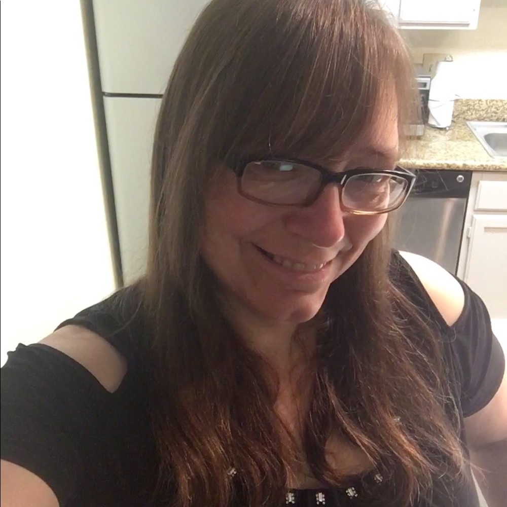 Meet your Posher, Tina